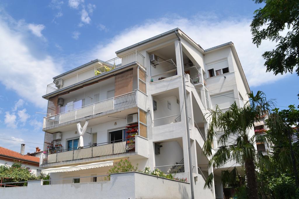Anita Studio Apartment With Terrace Rijeka Exterior photo